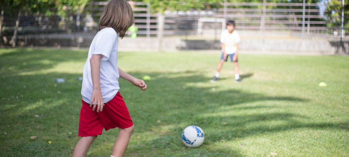 Los beneficios de la actividad física para el bienestar físico y mental de los jóvenes, por Santiago Romero Granados