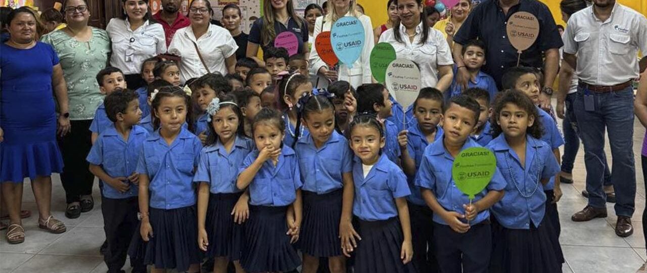 Ficohsa y aliados transforman la educación en Campana