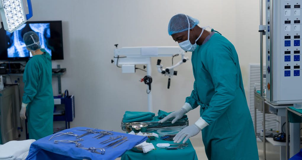 Instrumental quirúrgico en Panamá: sellados rápidos y seguros