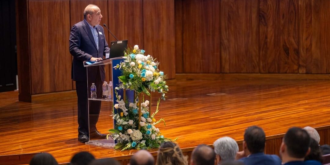 Reconocimiento de INCAE a Ficohsa por su impacto en la educación
